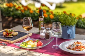 Outdoor dining - Sport Hotel (Soldeu)