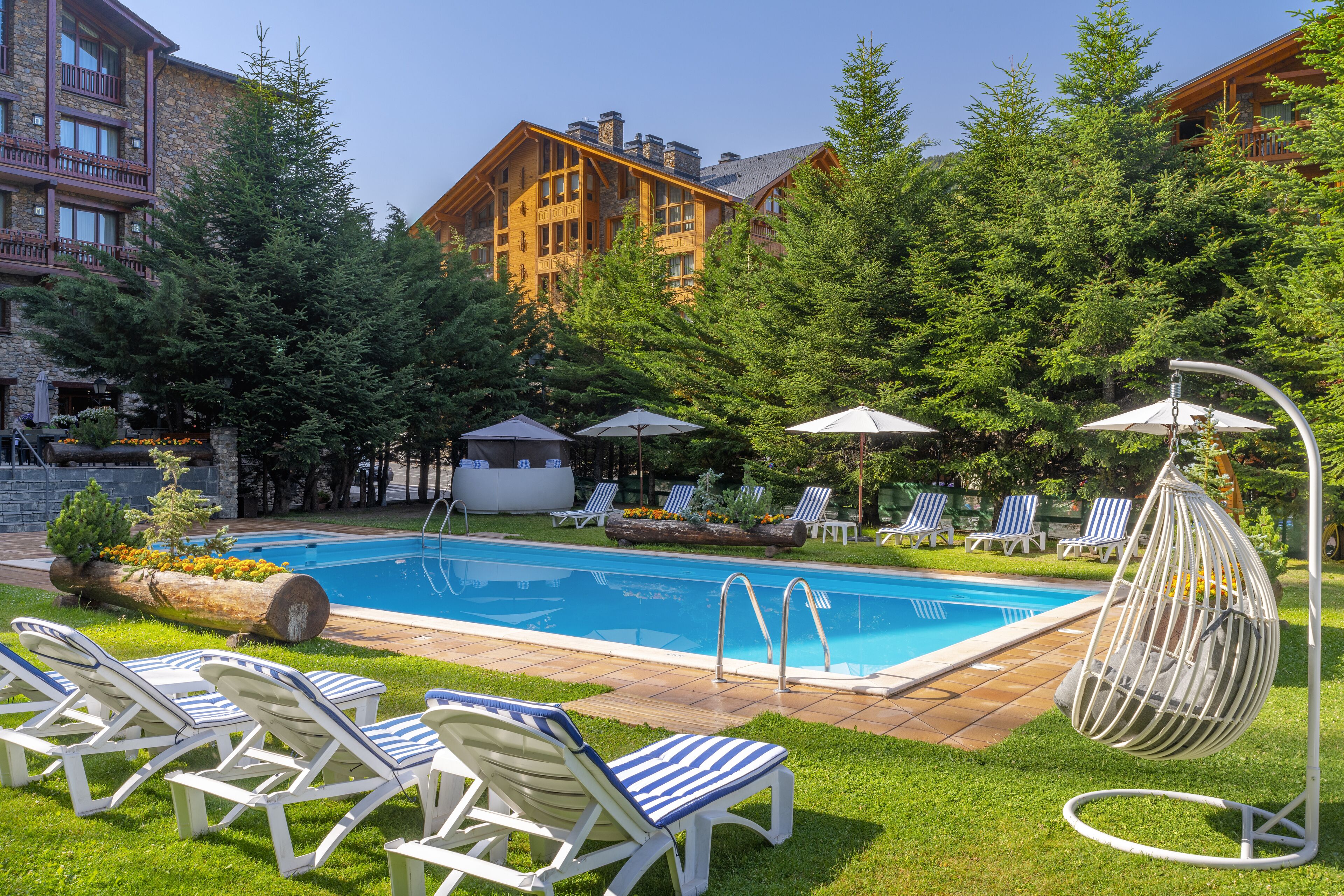 Außenpool (je nach Saison geöffnet)