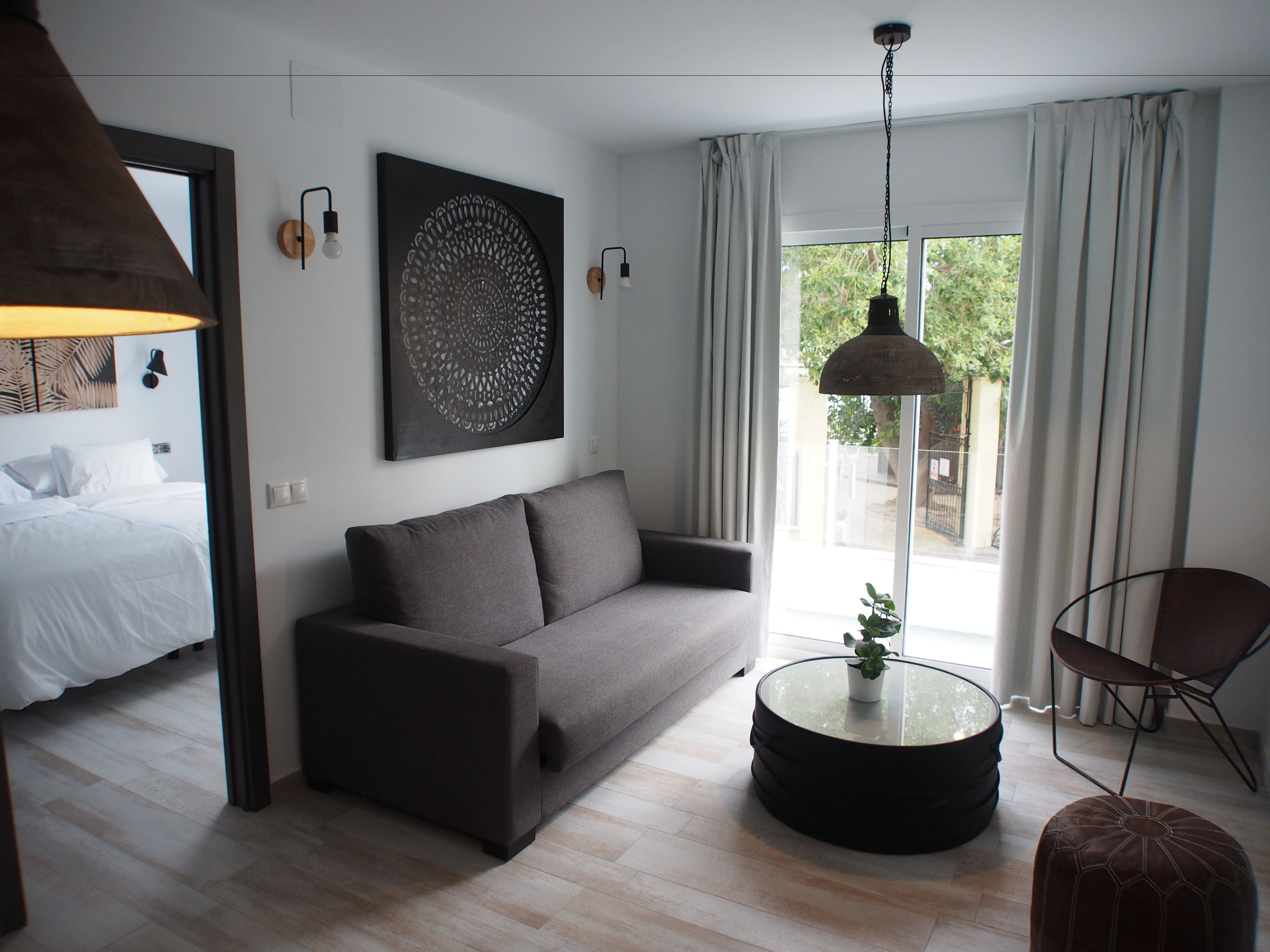 family room, 1 king bed with sofa bed, kitchen | living area | flat-screen tv