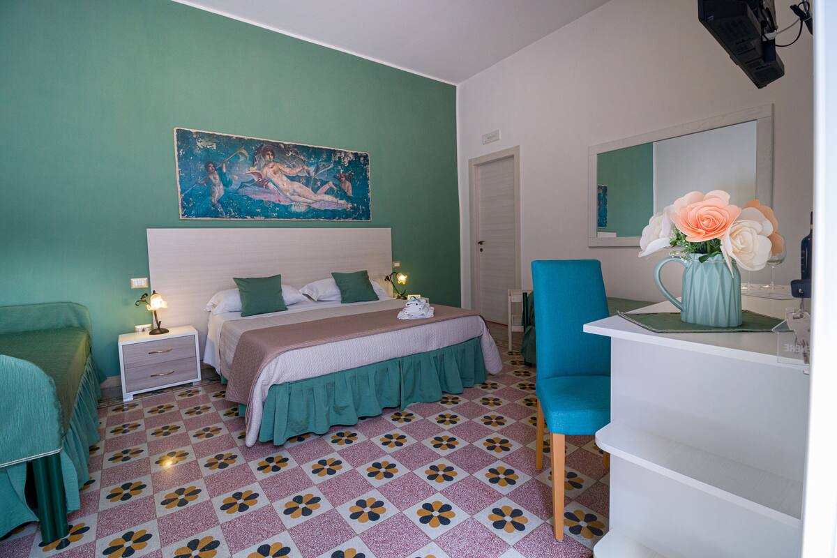 Family Room, Accessible | Minibar, in-room safe, soundproofing, WiFi (free)