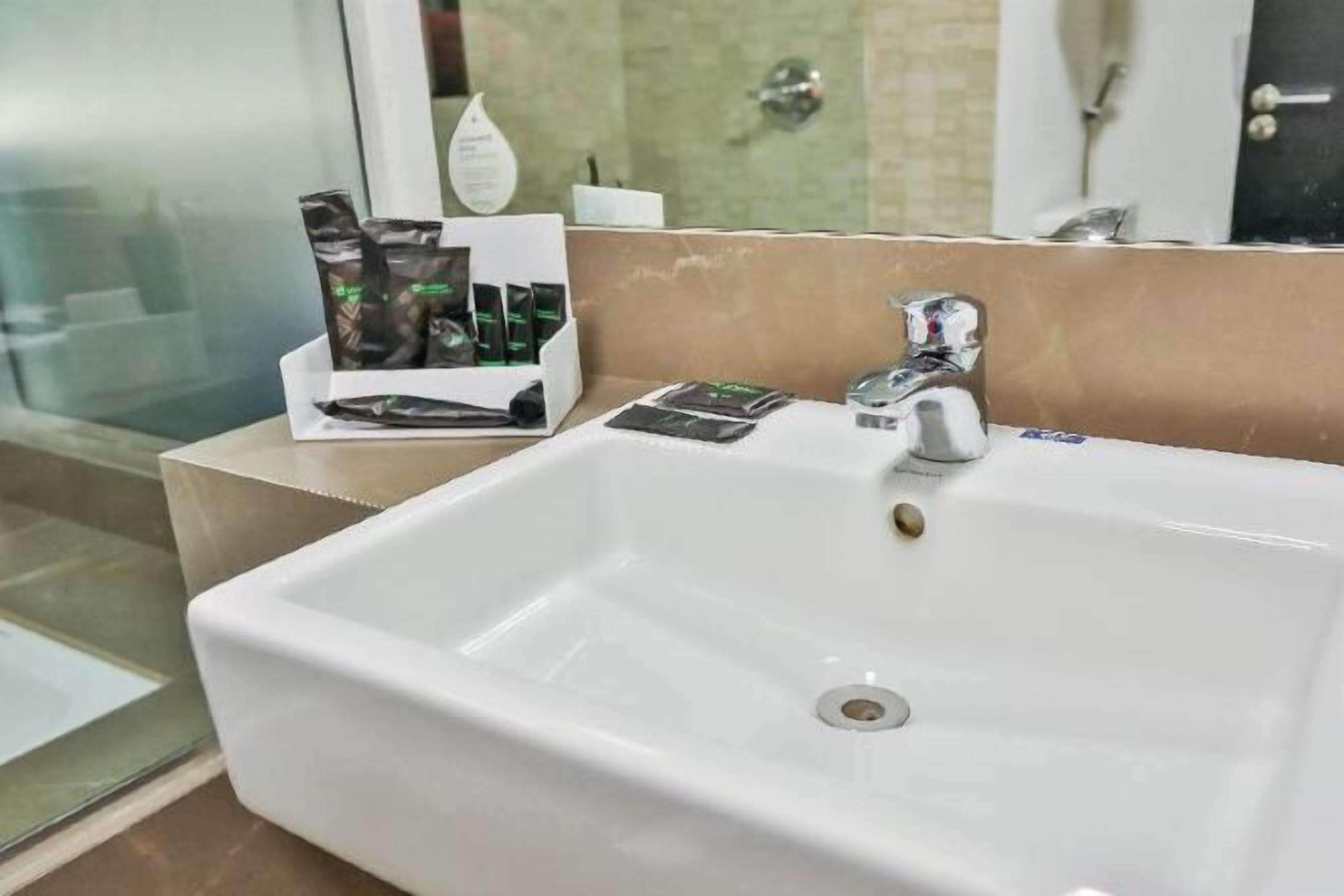 Bathroom | Shower, free toiletries, hair dryer, towels