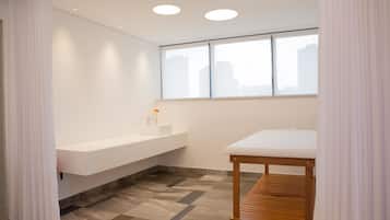 Couples treatment room(s), body treatments, body wraps, body scrubs
