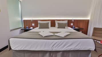 Suíte Business Cama Casal (King size) | 1 間睡房、迷你吧、房內夾萬、書桌