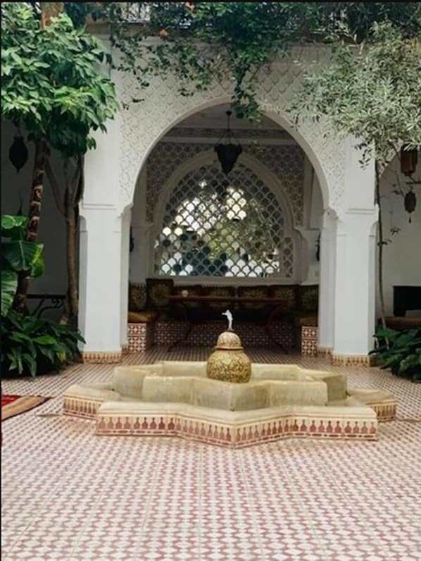 Lobby sitting area - Riad Ifoulki (Marrakech)