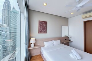 Comfort Apartment, 3 Bedrooms, 2 Bathrooms, City View | 3 bedrooms, individually decorated, individually furnished, desk - Soho Suites KLCC by leala (Kuala Lumpur)