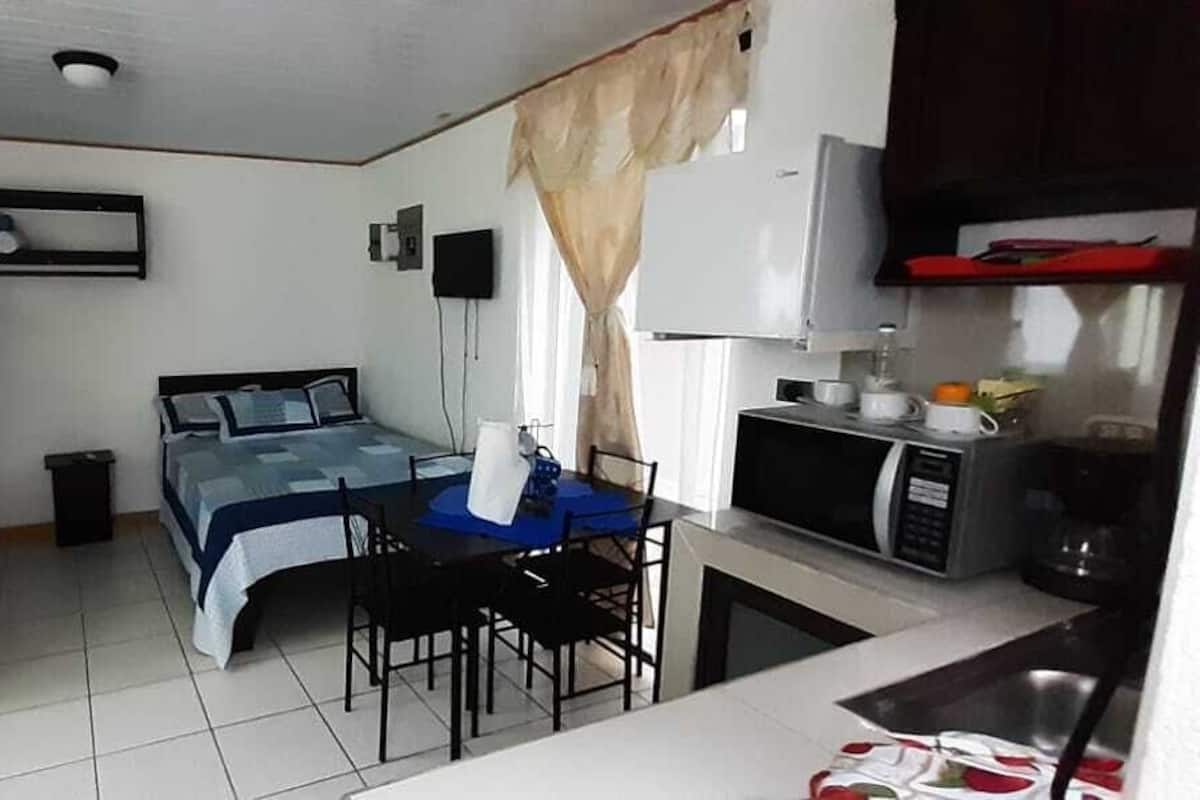 Standard Quadruple Room, Multiple Beds, Non Smoking, Kitchen | Desk, free WiFi