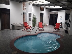 Indoor pool - Villa Los Tres Chepes (Golfito)