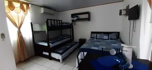 Standard Quadruple Room, Multiple Beds, Non Smoking, Kitchen | Desk, free WiFi - Villa Los Tres Chepes (Golfito)