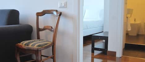 Junior suite | 1 slaapkamer, luxe beddengoed, donzen dekbedden, individueel gedecoreerd