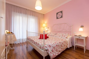 Habitación Confort doble, 1 habitación | Wifi gratis y ropa de cama
