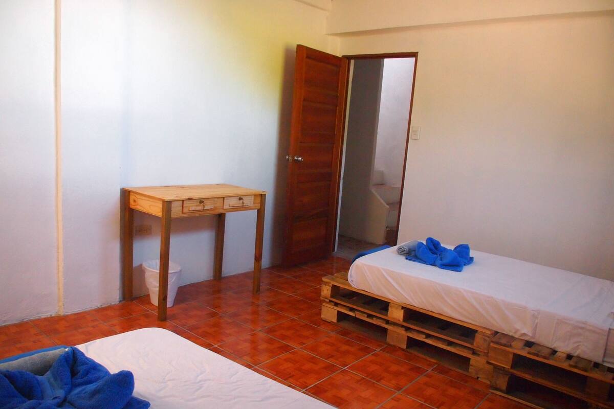 Double Room, 2 Twin Beds, Ocean View | In-room safe, desk, iron/ironing board (on request), WiFi (free)