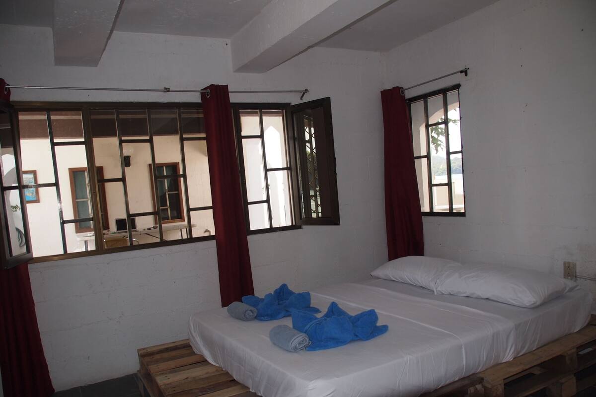 Triple Room, Garden View | In-room safe, desk, iron/ironing board (on request), WiFi (free)