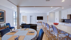 Dining - Exclusive Property Just Steps from History & Culture (Charleston)