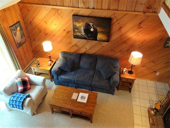Smart TV, fireplace, DVD player, ping pong