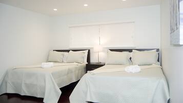 3 bedrooms, desk, iron/ironing board, free WiFi