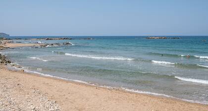 Taiteellinen 2 makuuhuoneen apt meren edessä