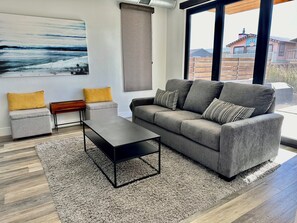 Smart TV, fireplace, video games, DVD player