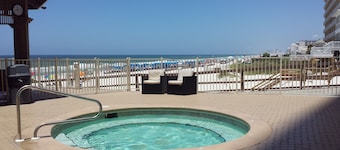 Oceanfront Penthouse-Legendary Sunset Views -Free Beach Chairs & New 65” TV!