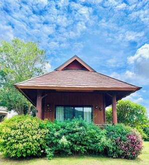 Village Room with King Bed | 遮光窗帘、免费 WiFi