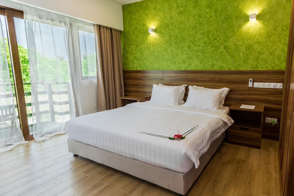 In-room safe, desk, blackout curtains, soundproofing