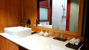Deluxe Double Room | Bathroom sink - Nolhi Escape (Nolhivaranfaru)