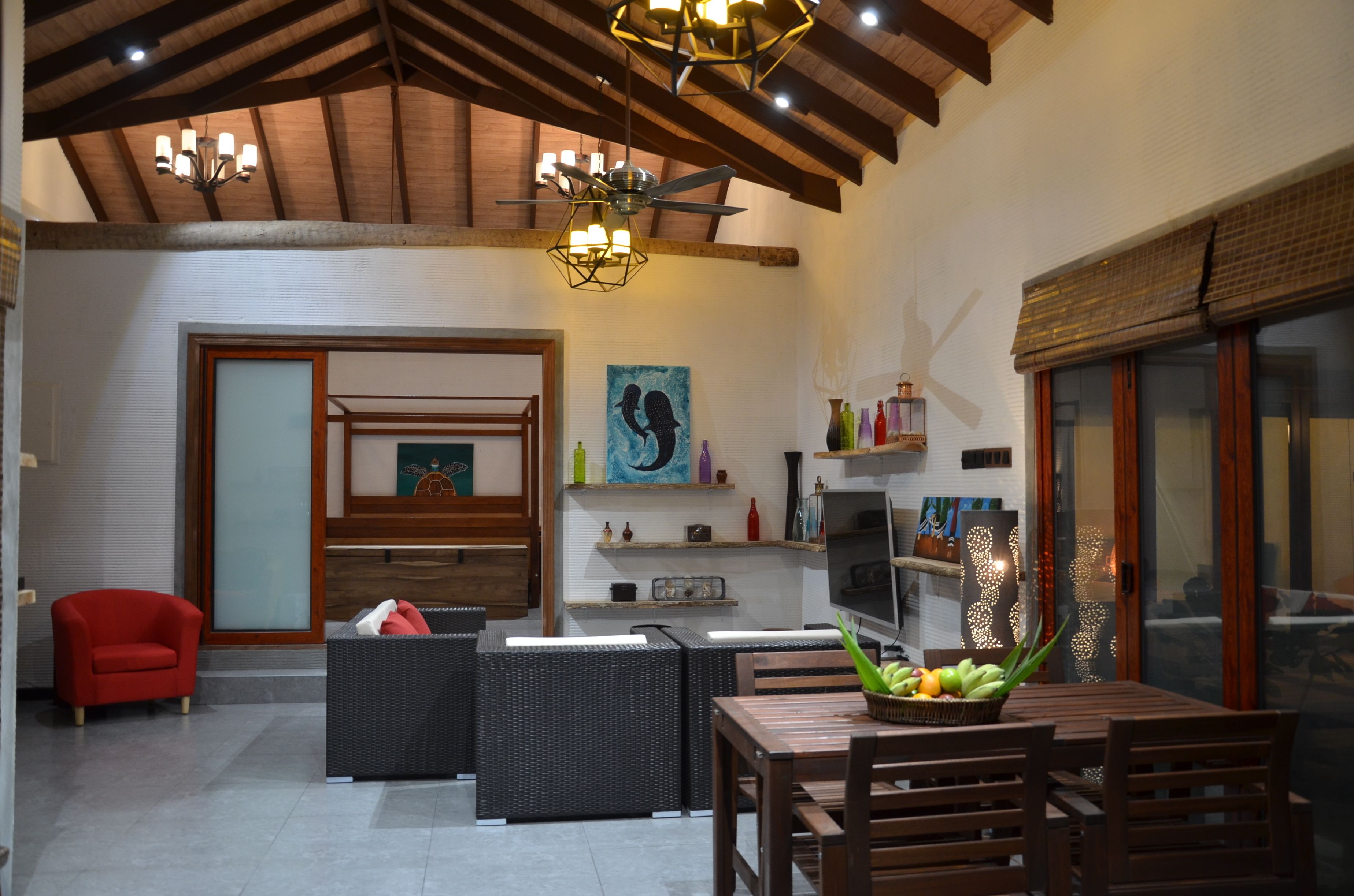 Deluxe Double Room | Living area | TV