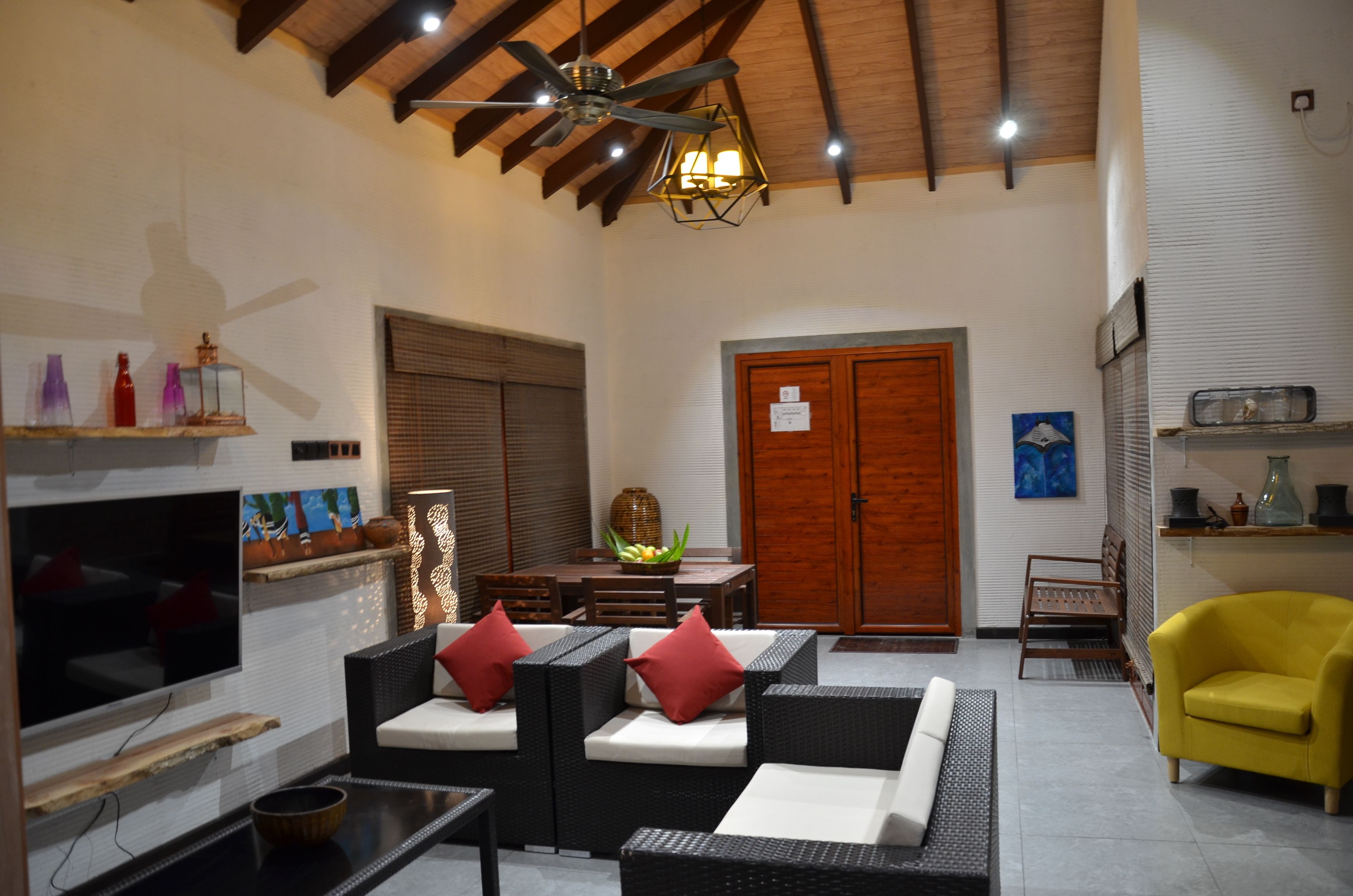 豪華雙人房 | 起居區 | 電視