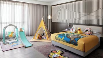 Zimmer, 1 King-Bett, Nichtraucher | Minibar, Zimmersafe, Schreibtisch, Bügeleisen/Bügelbrett