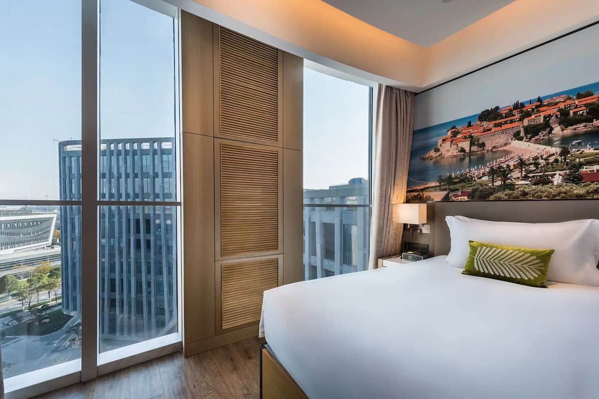 Minibar, in-room safe, desk, soundproofing