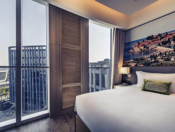 Standard Room, 1 Twin Bed | Minibar, in-room safe, desk, soundproofing