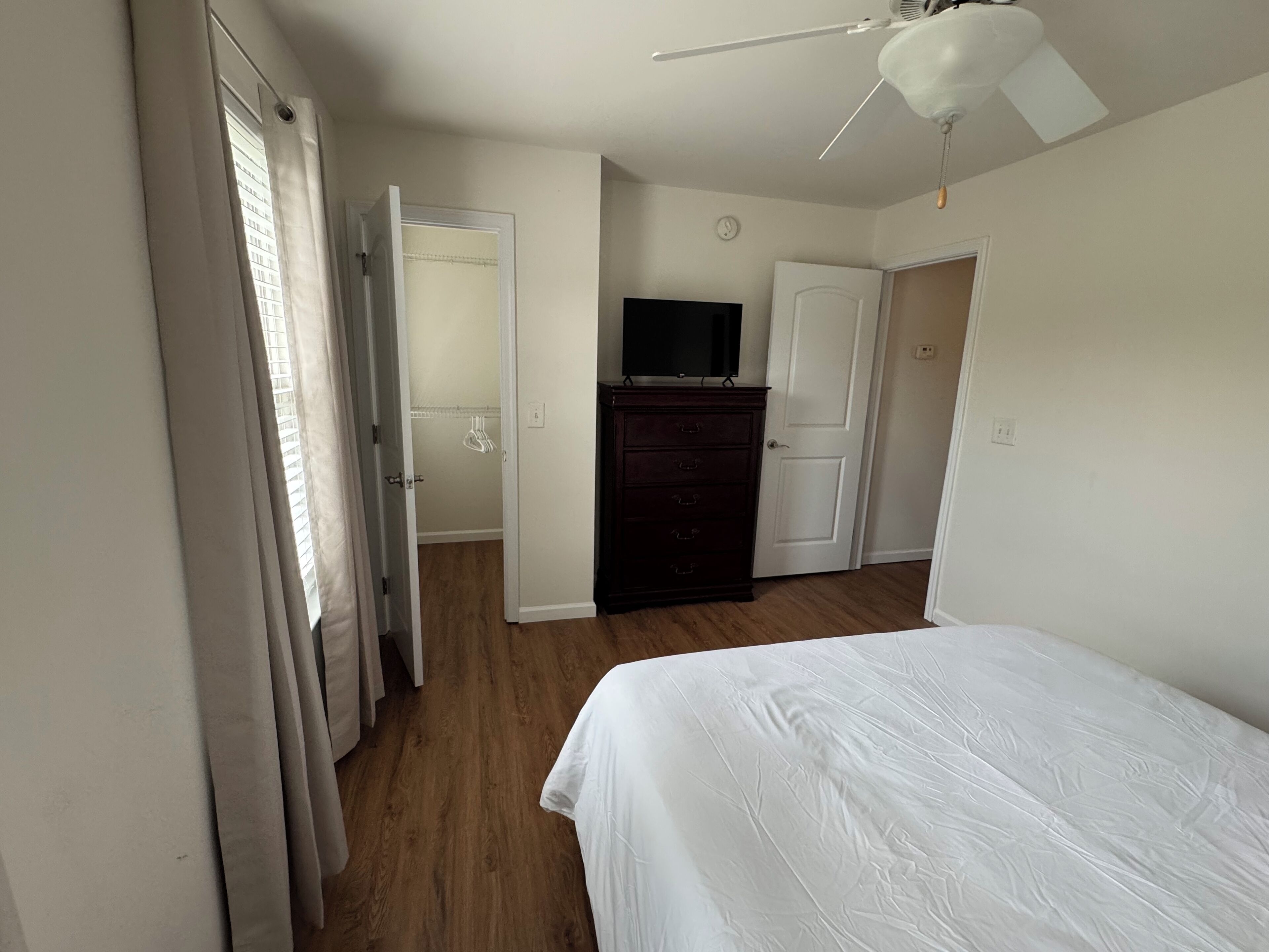 2 多间卧室、办公桌、熨斗/熨衣板、免费 WiFi