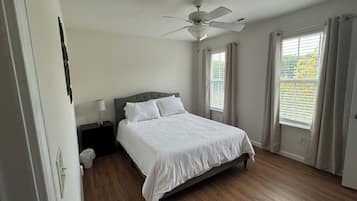 2 bedrooms, desk, iron/ironing board, free WiFi