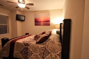 4 bedrooms, iron/ironing board, travel cot, Internet