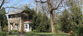Historic Cottage in West Chester PA - Two miles from town.
