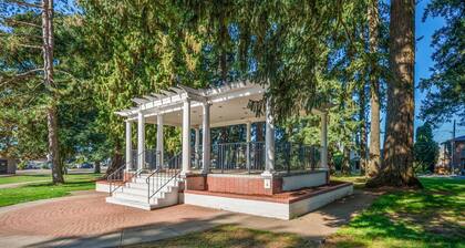 Historic Victorian estate in the heart of Willamette Valley wine country