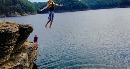 Romantische Mastersuite - Park nur wenige Schritte vom Door Cumberland State Park entfernt.