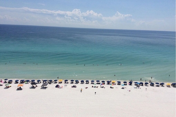 White Sand & Emerald waters! Beach Set up can be purchased WhalesTale Restaurant