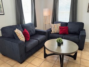 TV - C6, Romantic apartment in city center, Flagler location, near beaches, parking! (St Augustine)