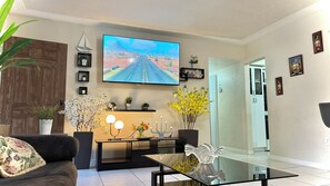 Smart TV, DVD player