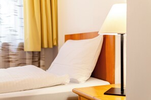 Caja de seguridad en la habitación, escritorio y wifi gratis 