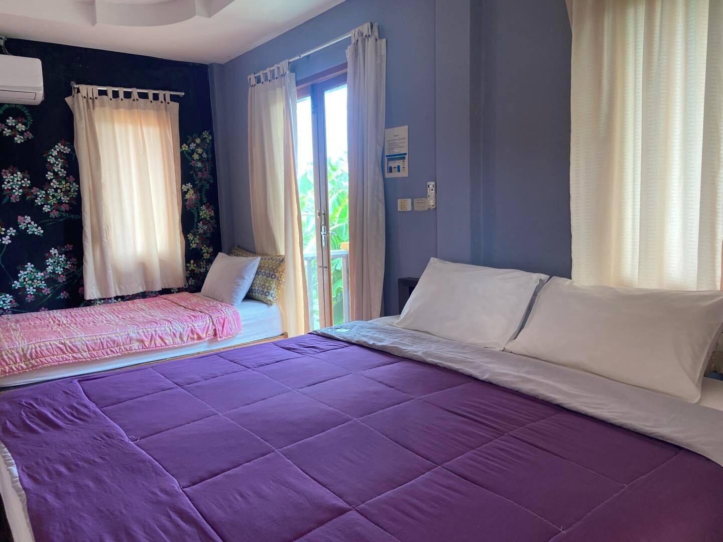 Family Room | Free WiFi