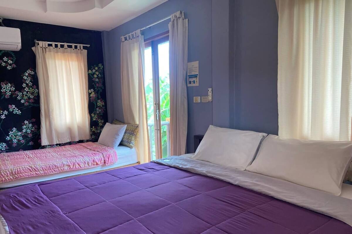 Family Room | Free WiFi