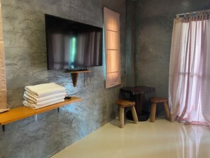 Standard Room | Free WiFi