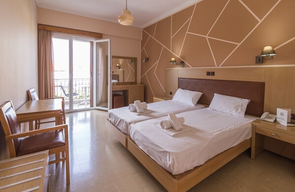 Double Room, 1 Bedroom | Pillowtop beds, iron/ironing board, free WiFi - Idillion (Mandra-Eidyllia)