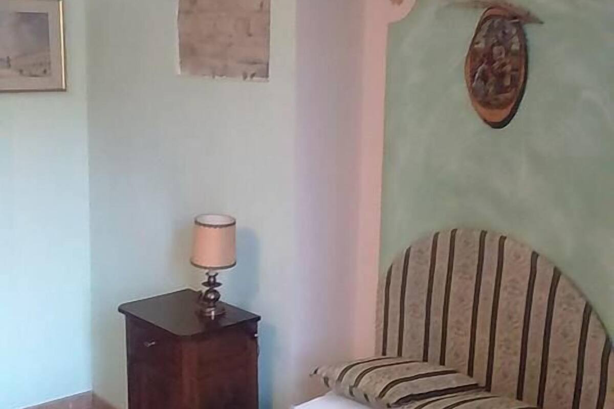 Standard Twin Room | Desk, free WiFi