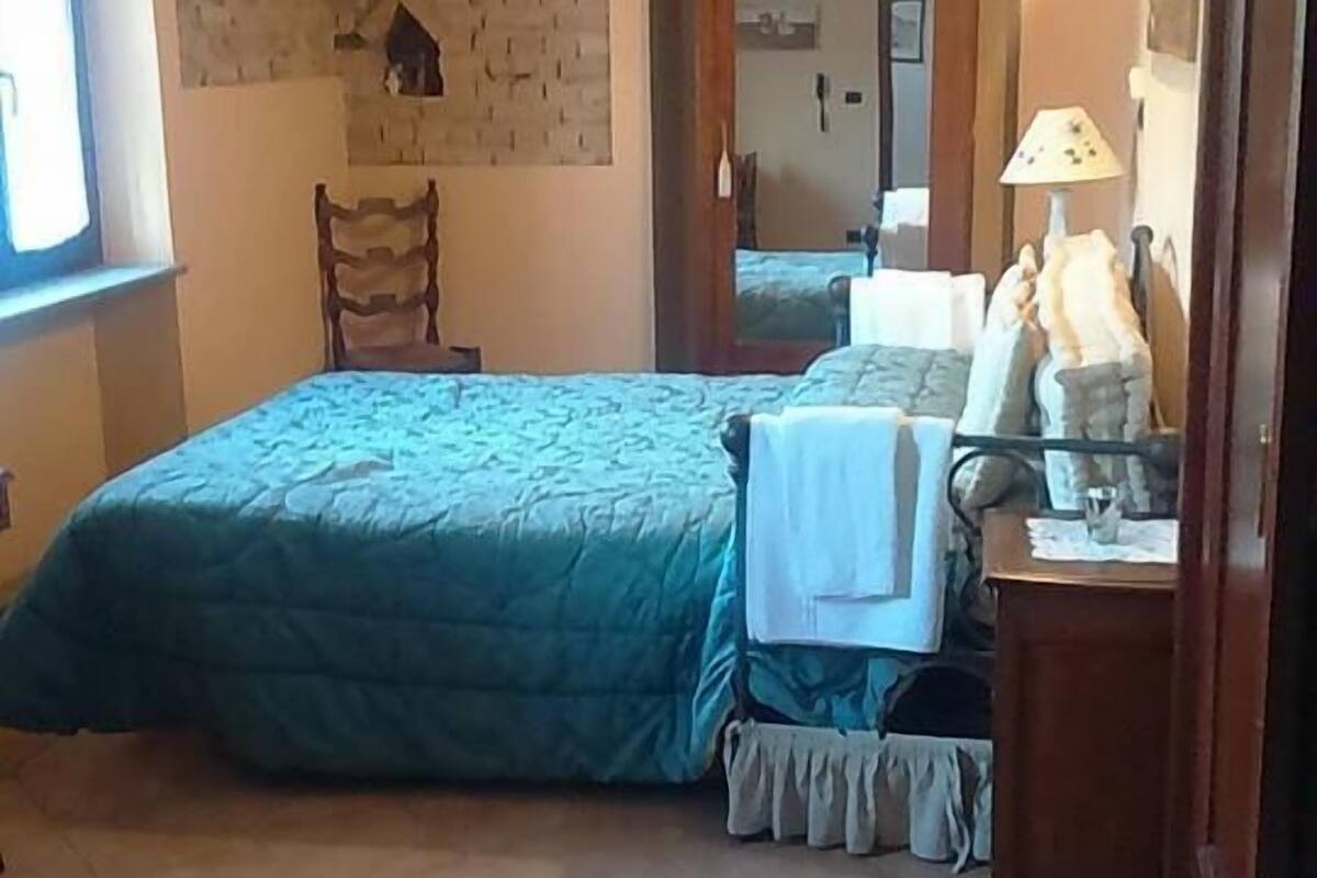 Standard Double Room | Desk, free WiFi