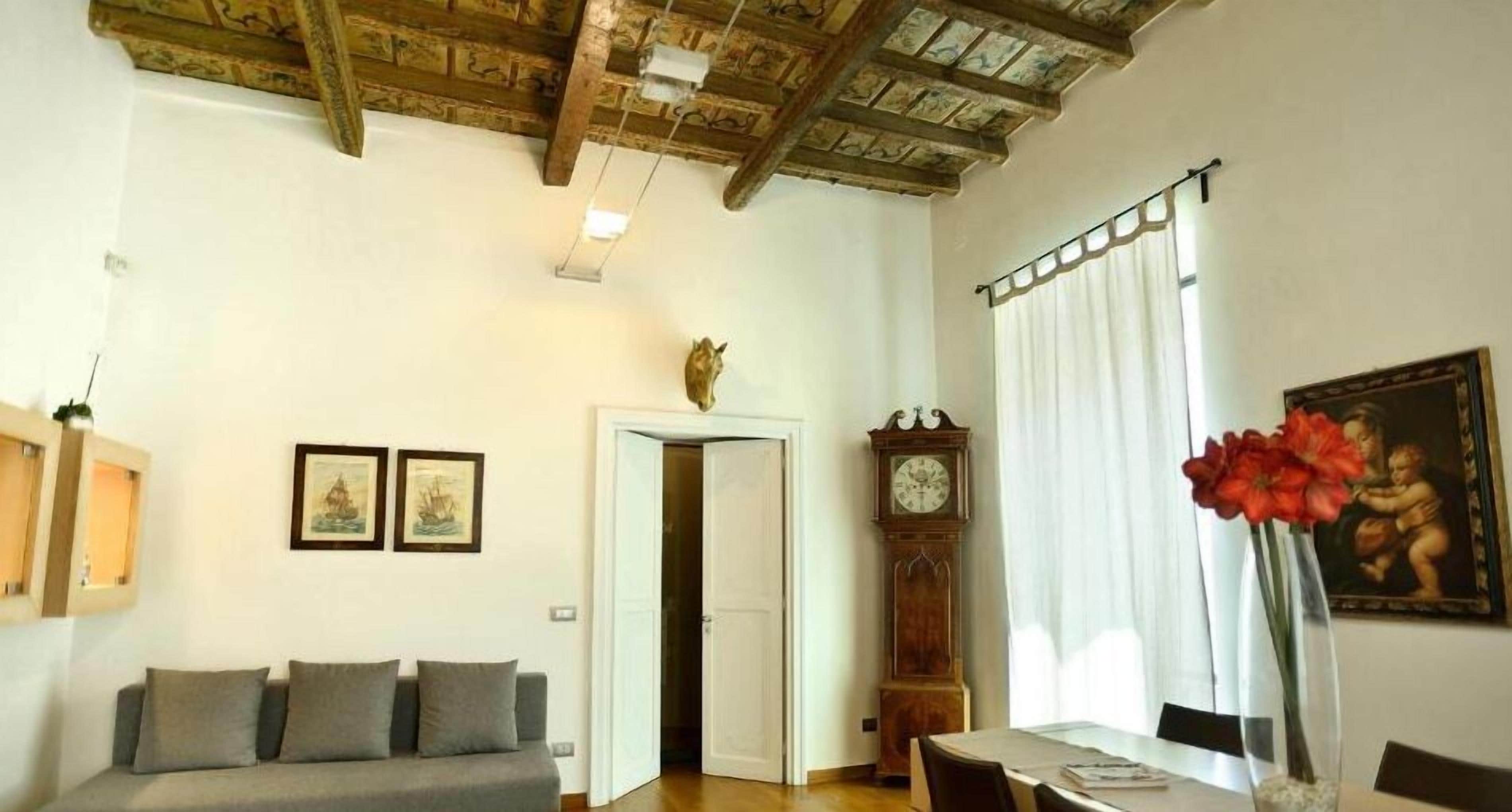 Télévision à écran plat