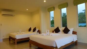 Family Room | Rollaway beds, free WiFi