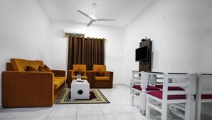 Living room - Star Emirates Inn (Salalah)