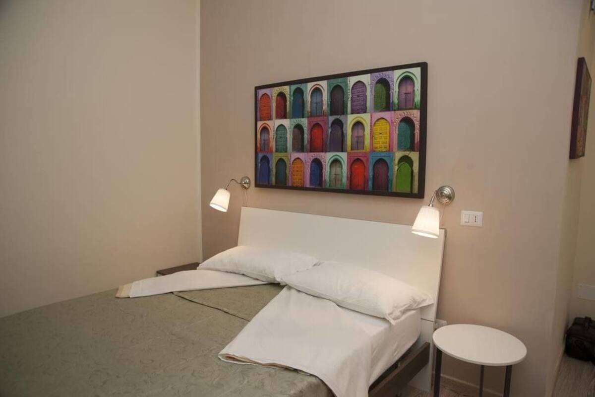 Doppelzimmer | Hochwertige Bettwaren, Zimmersafe, Schreibtisch, Bügeleisen/Bügelbrett